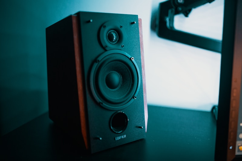 Portable Bluetooth Speaker — 360° Sound