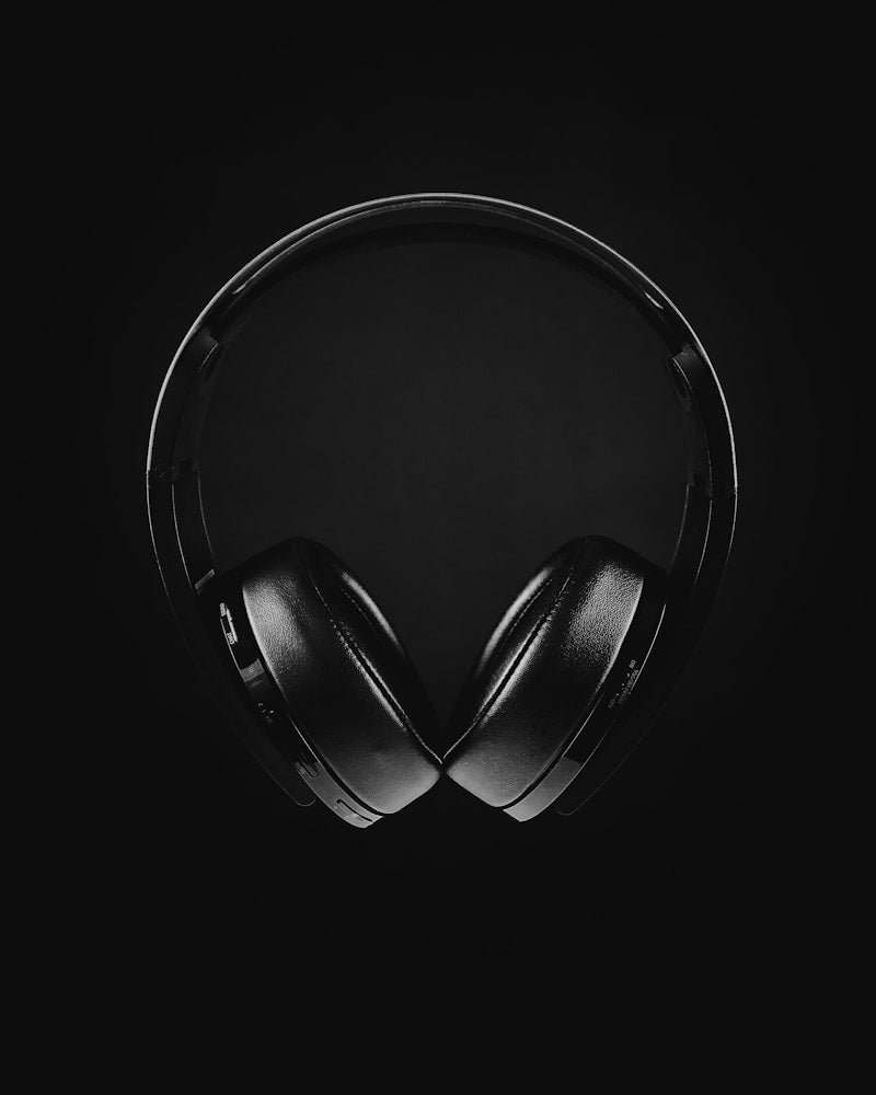Premium Wireless Earbuds — Noise Cancelling Bluetooth 5.3