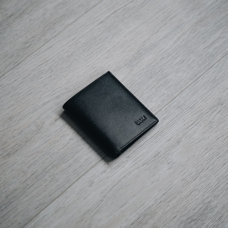 Genuine Leather Card Holder — RFID Blocking